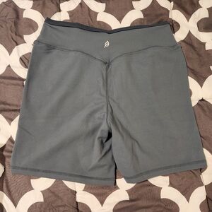 Ptula Sierra shorts 6in